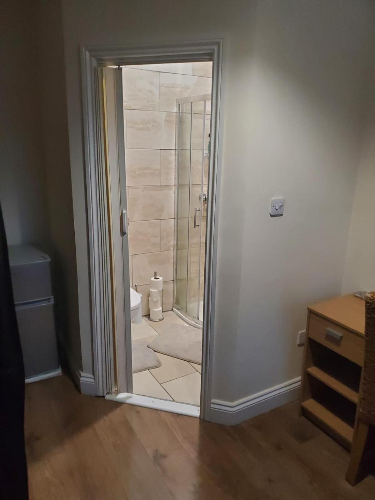 En suite bedrooms, Heaton, Newcastle Kamer foto