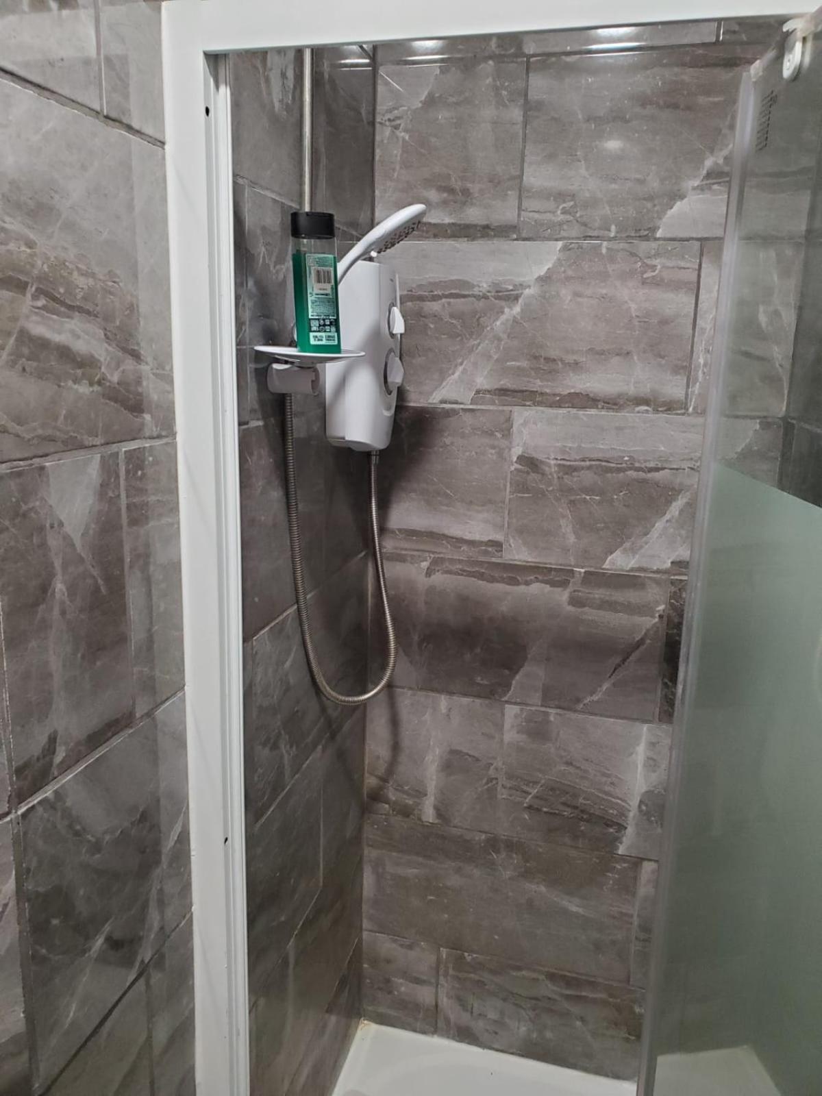 En suite bedrooms, Heaton, Newcastle Kamer foto